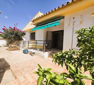 Chalet en venta en Manantiales - Lagar - Cortijo en Alhaurín de la Torre