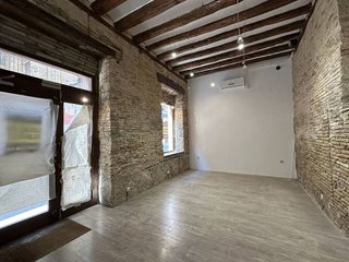 Local comercial en alquiler en Casco Antiguo en Huesca