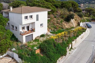 Chalet en venta en Mas Coll - Can Comulada en Alella
