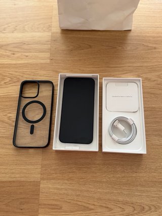 iPhone 14 Pro Max 256GB Silver.