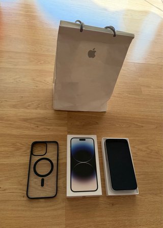 iPhone 14 Pro Max 256GB Silver.
