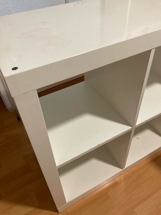 Estantería blanca de madera