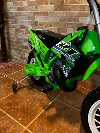 Moto Eléctrica Infantil Injusa 677