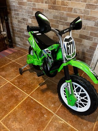 Moto Eléctrica Infantil Injusa 677