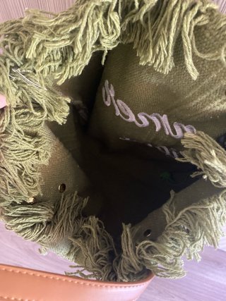 Borsa mare verde con frange
