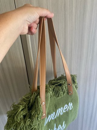 Borsa mare verde con frange