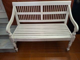 Banco de madera blanco recibidor estilo colonial