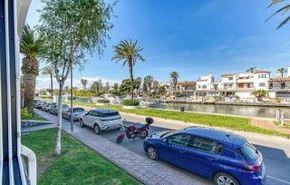 Piso en venta en Empuriabrava en Castelló d´Empúries