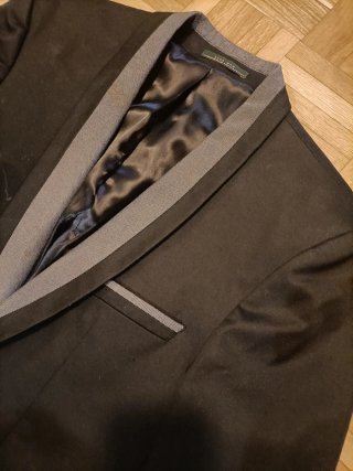 Traje Zara Man negro y gris