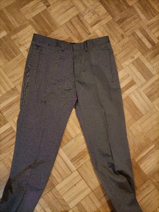 Traje Zara Man negro y gris
