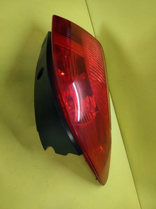 PILOTO TRASERO IZQUIERDO PEUGEOT 308SW FAMILIAR