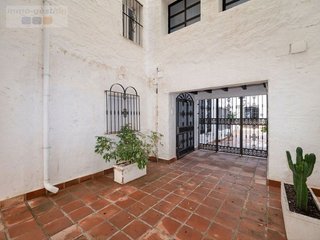 Piso en venta en Puerto Banús en Marbella