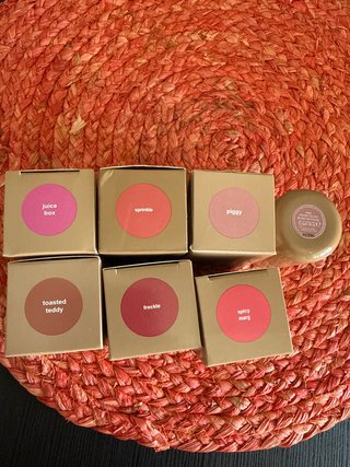 Rhode Pocket Blush 6 tonos