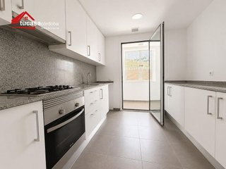 Piso en venta en Poniente-Norte - Miralbaida - Parque Azahara en Córdoba