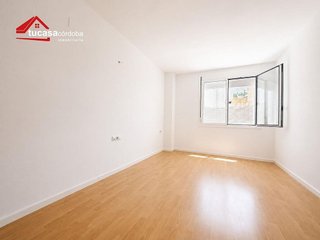 Piso en venta en Poniente-Norte - Miralbaida - Parque Azahara en Córdoba