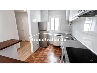 Piso en venta en Parque Victoria Eugenia en Málaga