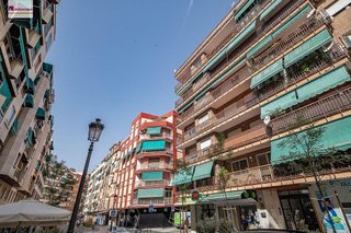 Piso en venta en Camino de Ronda - Rosaleda en Granada