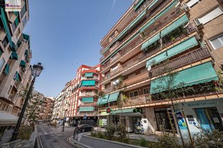 Piso en venta en Camino de Ronda - Rosaleda en Granada