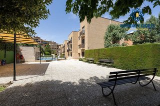 Piso en venta en Bola de Oro - Serrallo en Granada