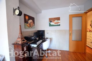 Piso en venta en Tómbola en Alicante