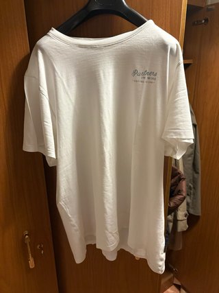 Camiseta Scalpers Blanca Partners in Wine