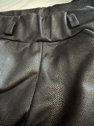 Leggings negros efecto piel