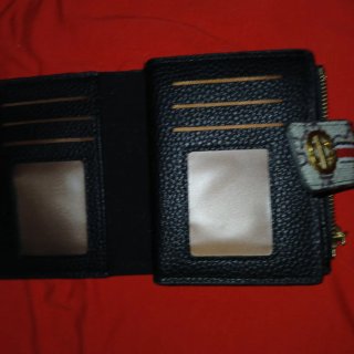 Monedero Billetero Beige y Negro, detalles dorados