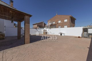 Casa pareada en venta en Villanueva de la Torre