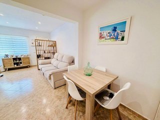 Casa adosada en venta en Castell (Es)