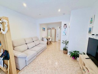 Casa adosada en venta en Castell (Es)