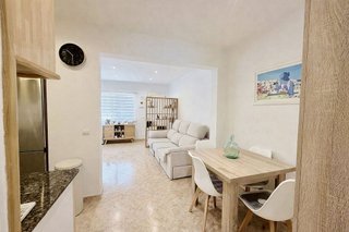 Casa adosada en venta en Castell (Es)