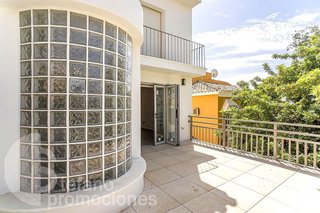 Casa pareada en venta en Cerrado Calderón - El Morlaco en Málaga