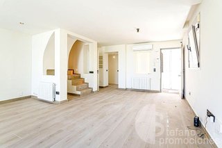 Casa pareada en venta en Cerrado Calderón - El Morlaco en Málaga