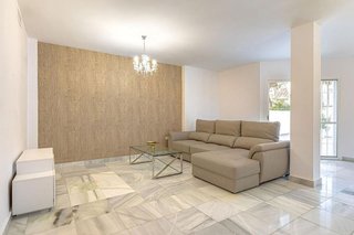Casa adosada en venta en La Dama de Noche-La Alzambra en Marbella