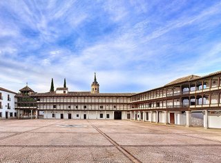 Casa adosada en venta en Los Llanos - Av. de los Estudiantes en Valdepeñas