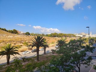 Piso en alquiler en Paus - Poligono San Blas en Alicante