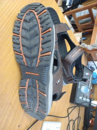 Sandalias Skechers Talla 44 Marrón/Negro