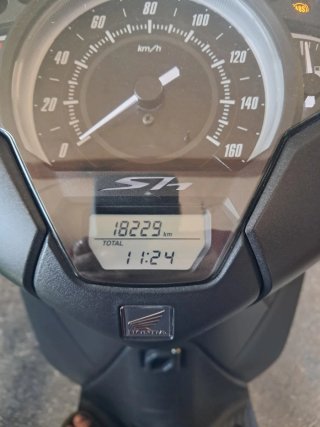 Honda SH 125i Negra