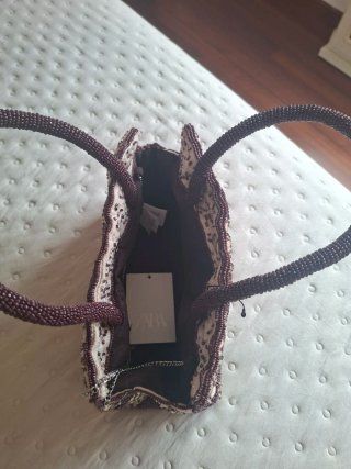 Bolso de mano Zara con pedrería