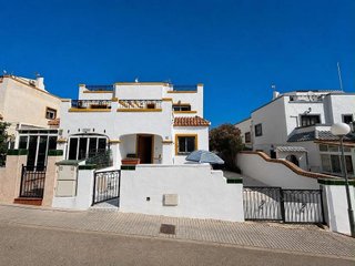 Casa adosada en venta en Altos - La Florida en Orihuela