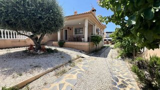 Chalet en venta en Nueva Torrevieja - Aguas Nuevas en Torrevieja