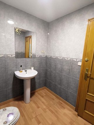 Local comercial en alquiler en Ciutat Jardí en Valencia