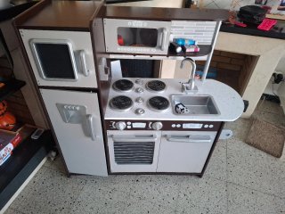 Cocina de juguete con accesorios