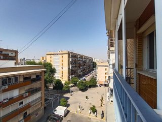 Piso en venta en Tres Huertas - El Torrejón - El Cerezo en Sevilla