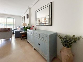 Piso en venta en Las Cancelas - Valdeolletas en Marbella