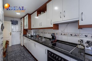 Piso en venta en Cervantes en Granada