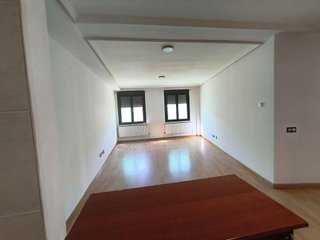 Piso en venta en Zona Entrada - Gasolineras en Ocaña