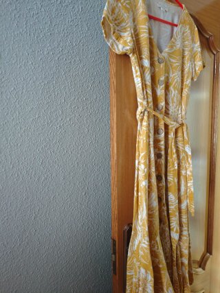 Vestido floral amarillo botones