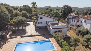 Chalet en venta en Bescanó