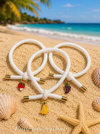 Lote 3 pulseras con dijes de frutas